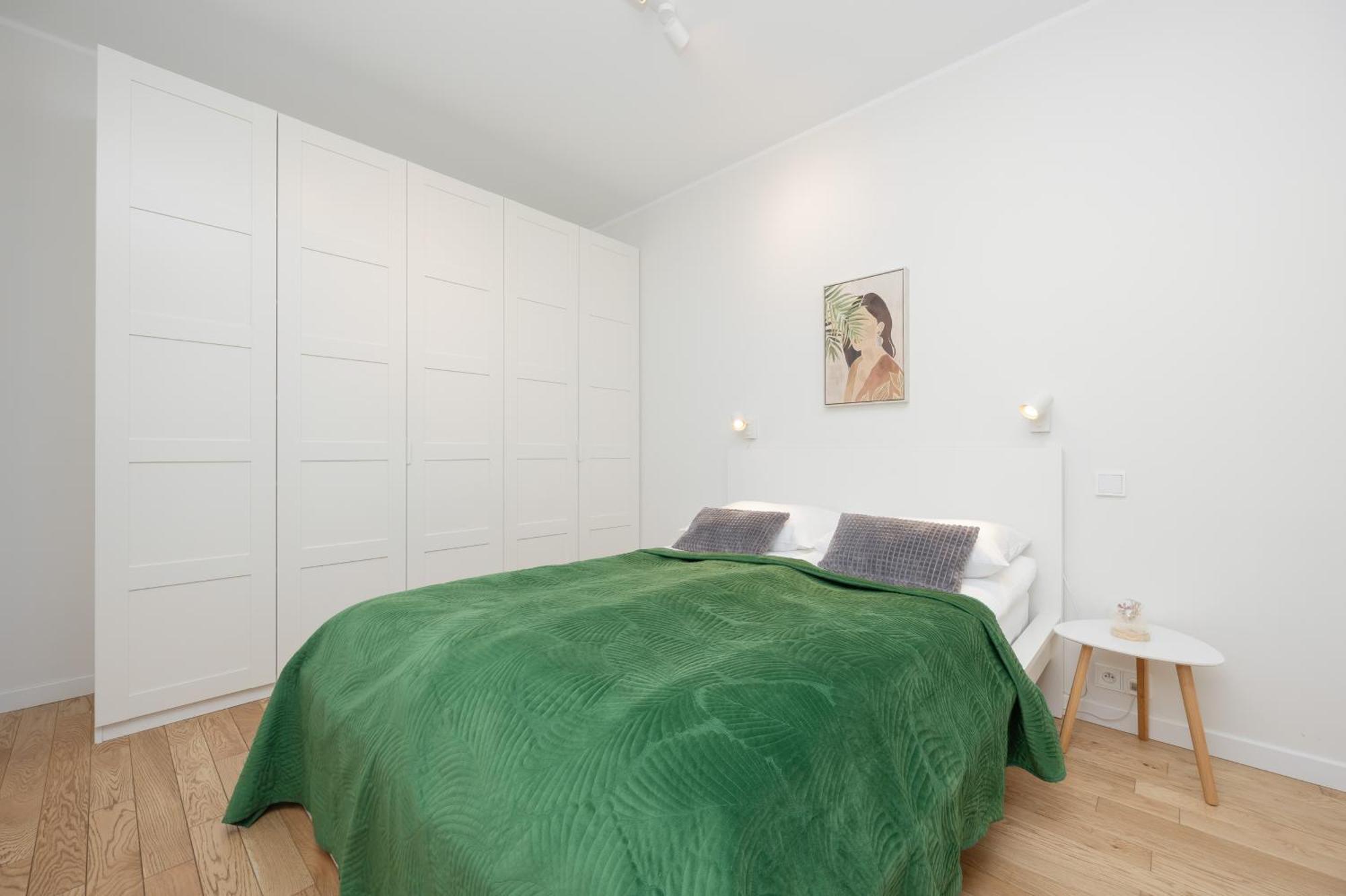 Srodmiescie Warsaw Muranow Apartments With Parking By Noclegi Renters Екстер'єр фото